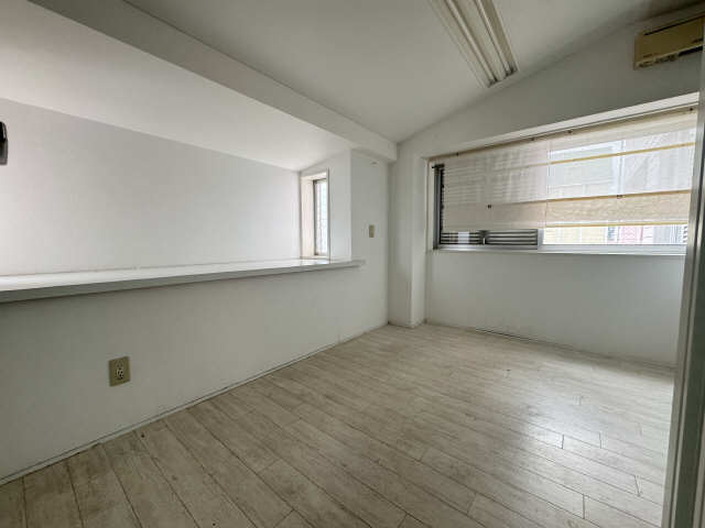 作業スペース　室内